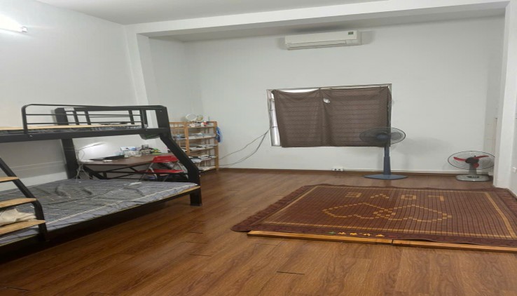 Cho thuê nhà làm Spa, Nail, KD online, ở GĐ -  ngõ 592 Trường Chinh, 40m2, 3 tầng, 2 ngủ, 11 Triệu.